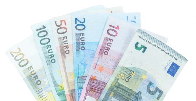 Euro bills of 5, 10, 20, 50, 100 and 200 euros